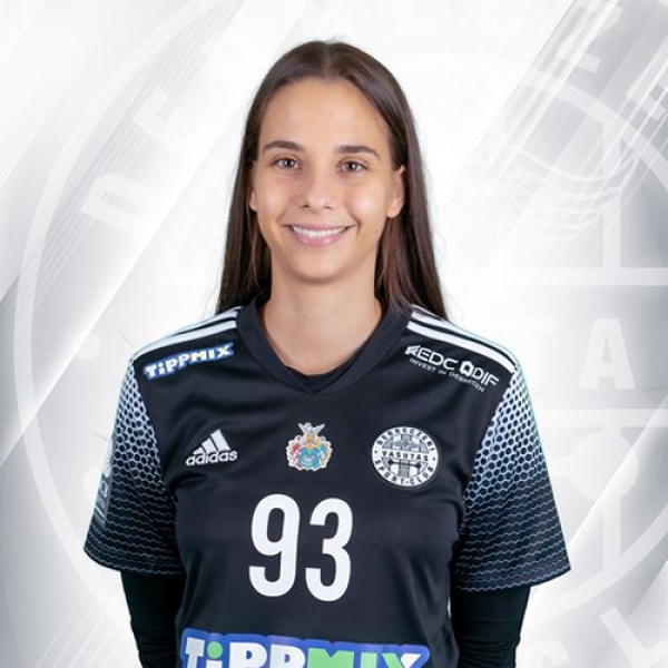Kyra Csapó